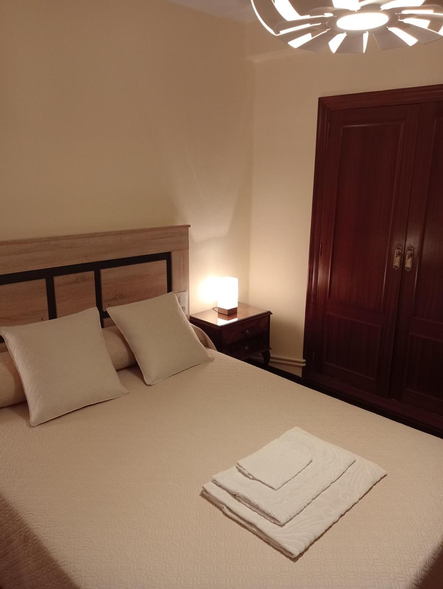 Habitacion Matrimonial Centro Ciudad Овьедо Экстерьер фото